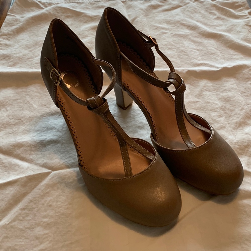 Dress heels